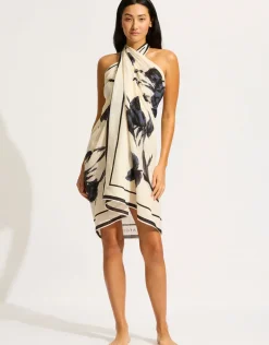 Rococo Sarong - Black